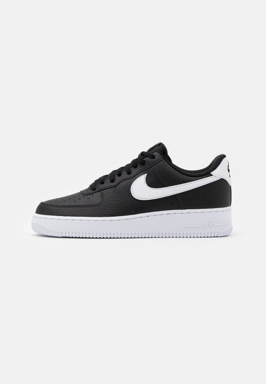 Sneakers Nike  Air Force 1 07