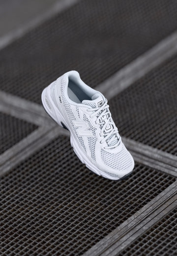 SNEAKERS NEW BALANCE 740